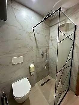 Arberia Hotel 2*